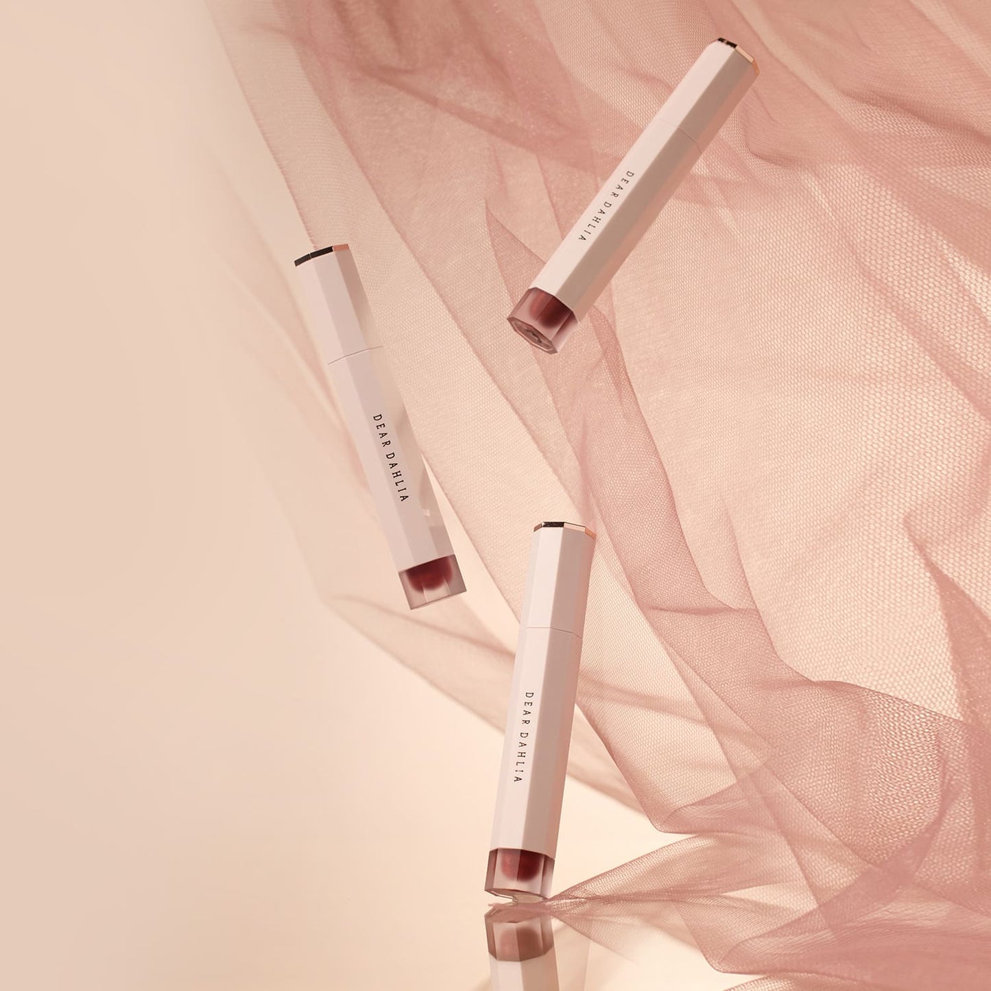 AgelessBeauty3000.com DEAR DAHLIA | Dream Velvet Lip Cloud