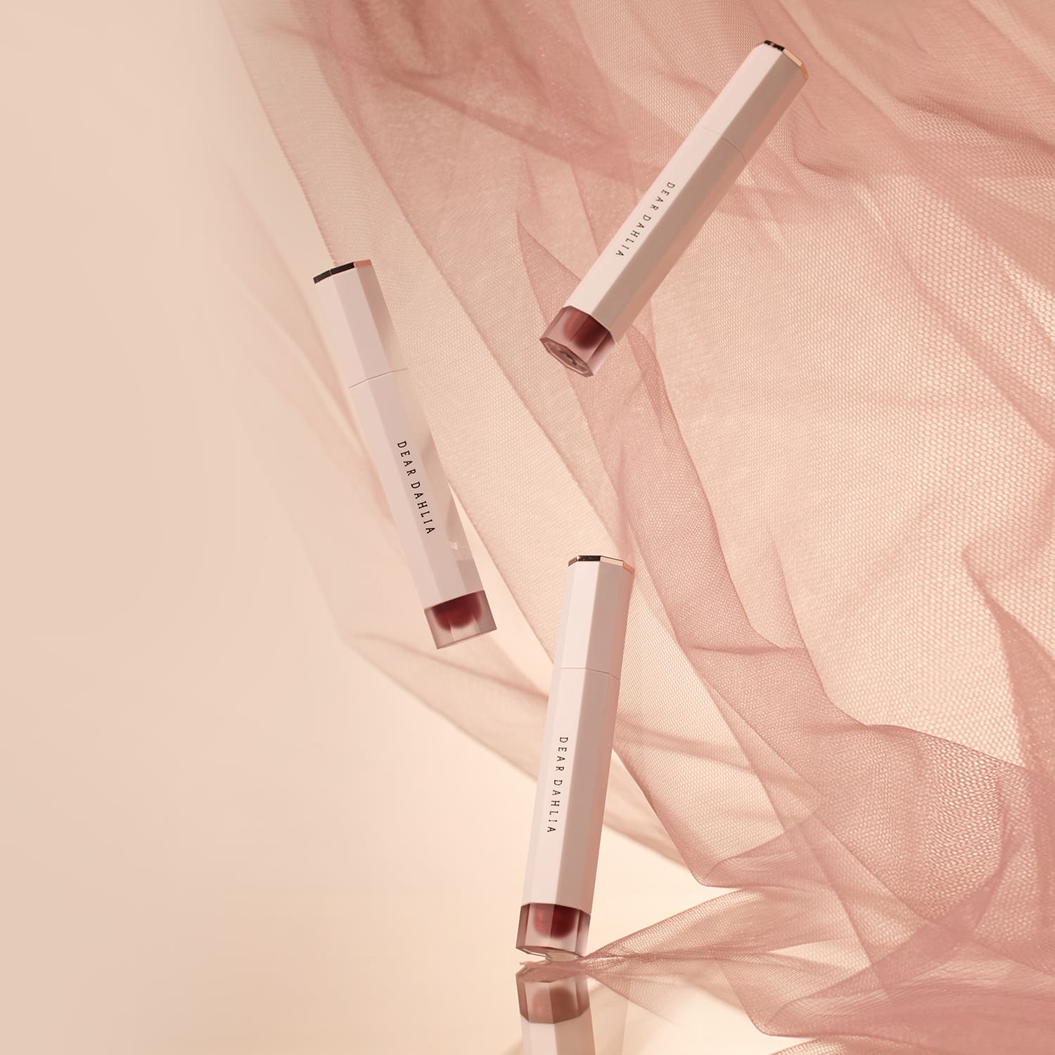 AgelessBeauty3000.com DEAR DAHLIA |  Dream Velvet Lip Cloud